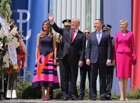 Polands First Lady Snubs A Handshake From Donald Trump