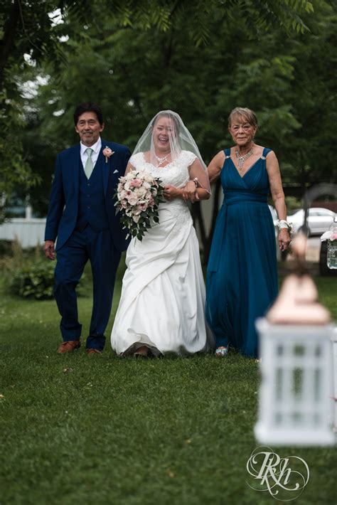 Wedding: Ally and Nick | Next Chapter Winery | Minnesota Wedding ...