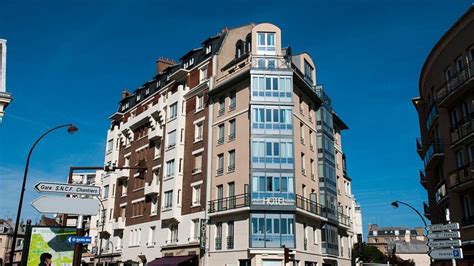 HOTEL VERSAILLES CHANTIERS - Hotel Reviews, Photos, Rate Comparison ...