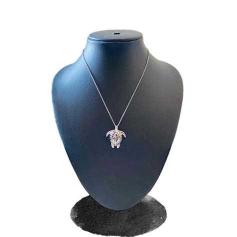 What is an example of modernism? – Jewellery Hat