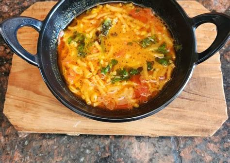 Kathiyawadi sev tameta nu shaak Recipe by Monika Jain ( Homechef) - Cookpad