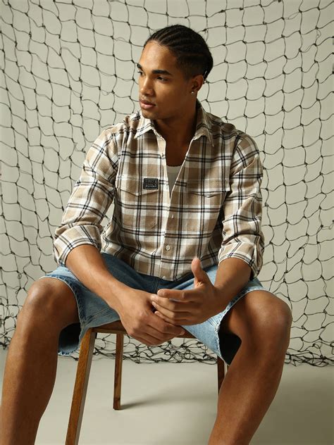 Hubberholme Men Classic Tartan Checked Double Pockets Textured Relaxed ...