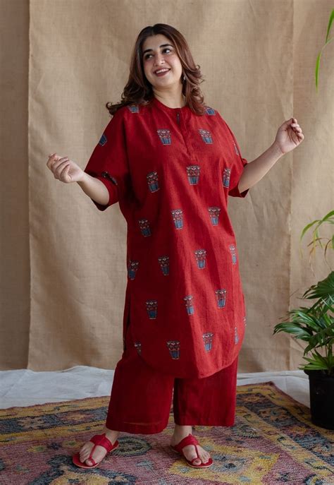 INDIAN ETHNIC WOMEN'S Aarvi Dabu Cotton Dress – THE INDIAN ETHNIC CO.
