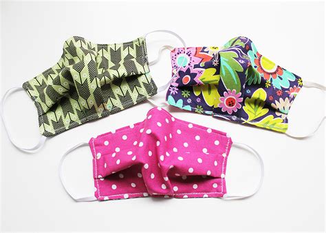 Sewing Pattern for Face Mask with Window 的图像结果