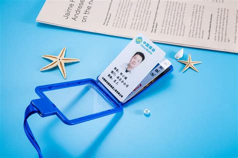 UHOO, ID Card Holder | Vertical | With Lanyard. – OXFORD stationers