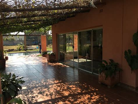 THE LODGE ON VALLEY RD (Harare) - Cottage Reviews & Photos - Tripadvisor