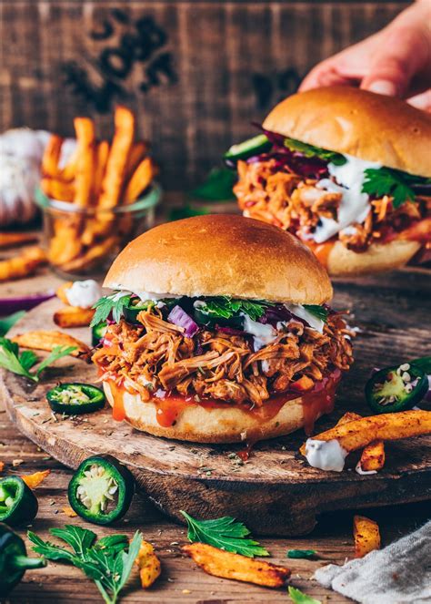BBQ Jackfruit Pulled Pork Burger & Tortilla Wraps - Bianca Zapatka ...