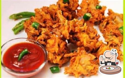 Panditji Samose Pakode wale Shop, New Delhi - Restaurant reviews
