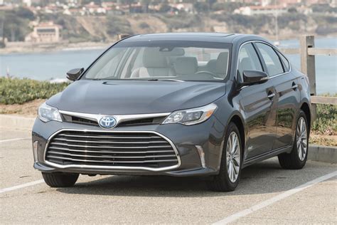 2017 Toyota Avalon Hybrid technical and mechanical specifications