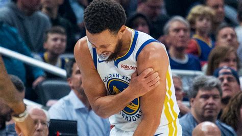 Stephen Curry (left shoulder) leaves game vs. Pacers | NBA.com