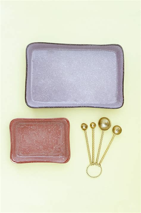 Buy Bake the world a better place Gift Box Online | Wishing Chair