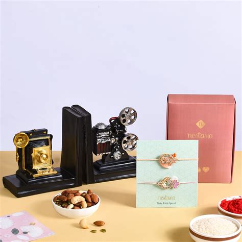 Retro Cinephile Raksha Bandhan Gift Set Online - Premium Gift Hamper ...