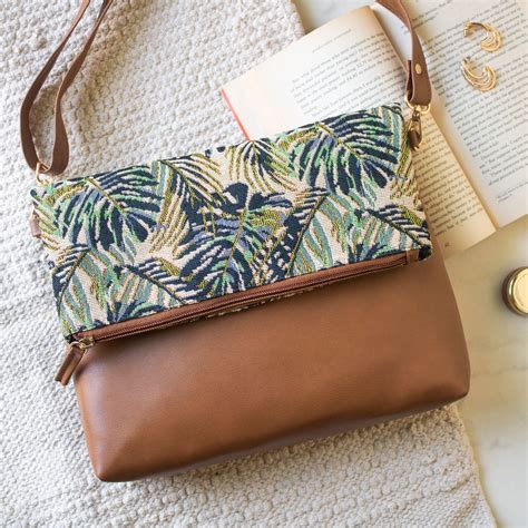 The Curvy Sling Bag - Orca – Hamelin