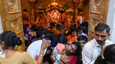 Siddhivinayak temple bans short clothes, asks devotees to wear ‘Indian ...