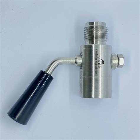 Two Way Pressure Gauge Cock Manufacturer, Supplier from Gandhinagar