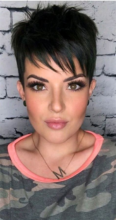 Short Sassy Haircuts, Short Spiky Hairstyles, Pixie Haircut For Thick ...