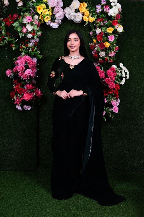 Velvet Saree – handmadelovebytanya