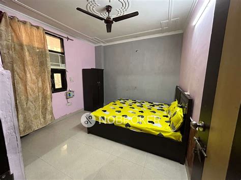 Sky Buildtech Vasant Kunj Rent - WITHOUT BROKERAGE Fully furnished 3 ...