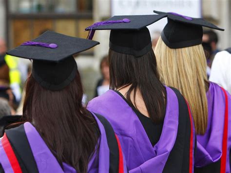 英国女硕士薪资普遍低于男硕士 性别差距大_留学_环球网