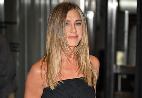 Jennifer Aniston Net Worth: Her Salary From 'Friends' & More - Parade