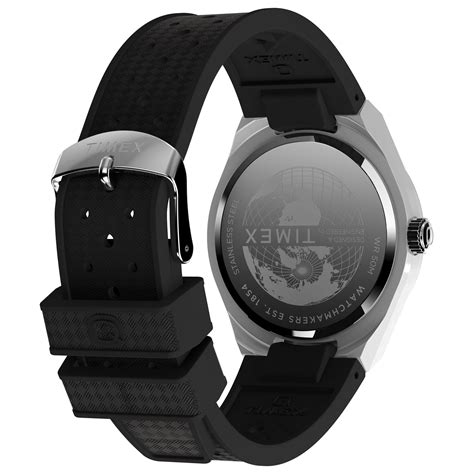 Q Timex Silver-Tone Round Dial Analog Men's Watch - TW2Y12200UJ