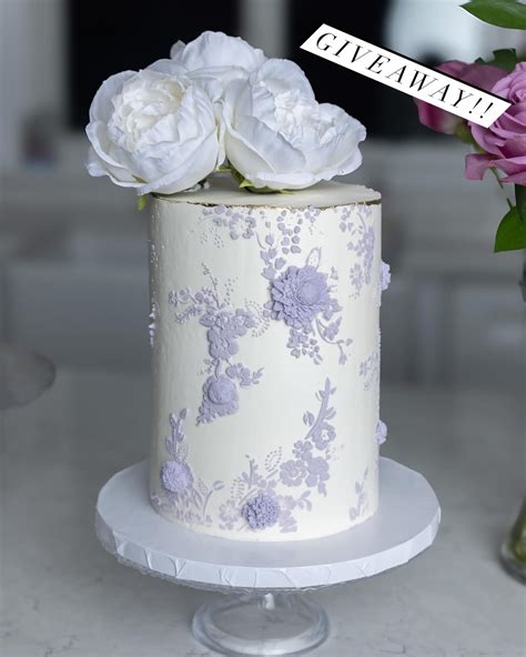 Candi • Cake Artist • Long Island, NY (@candiscakery) • Instagram photos and videos