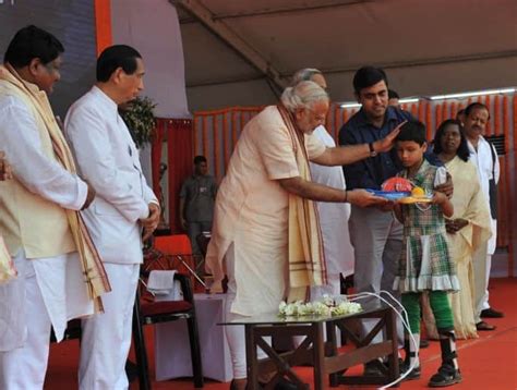 PM dedicates Paradip Refinery to the nation