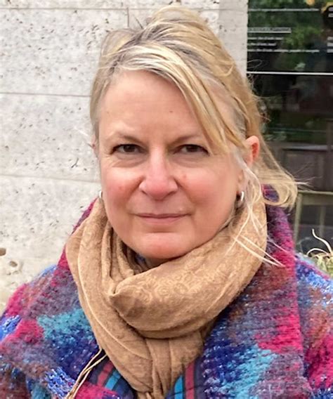 Fast-growing climbing plants: 10 options for speedy coverage