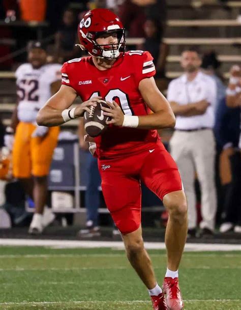 Western Kentucky Hilltoppers Football Uniforms | CFBUD