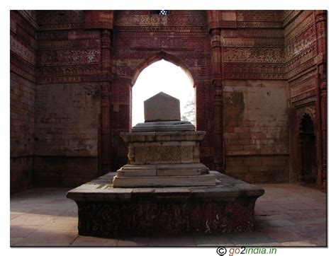 go2india.in : Inside the Mosque