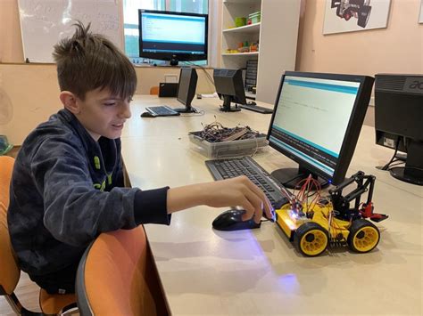 Робототехніка Arduino. Уроки IT для дітей в Україні.