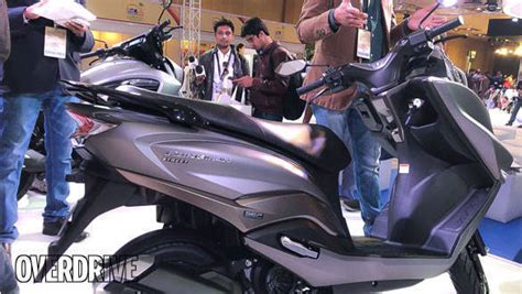 Auto Expo 2018: Suzuki Burgman Street 125cc maxi scooter image gallery ...