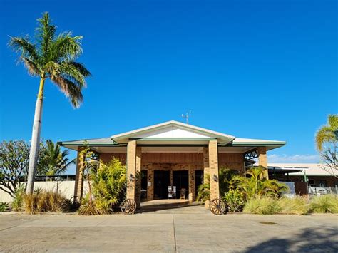 BOULDER OPAL MOTOR INN (Winton) - Motel Reviews, Photos, Rate ...