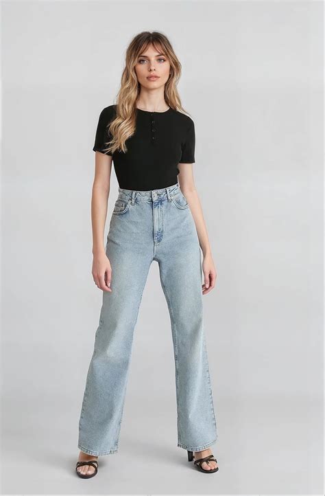 MWB Short Sleeve BabyLock Button Rib Top