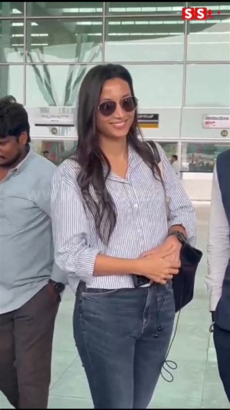 Actress Srinidhi Shetty arrives in Bangalore for HIT3 promotions