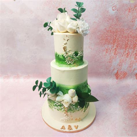3 Tier Green Floral Cake | 3 Tier Green and White Wedding Cake ...