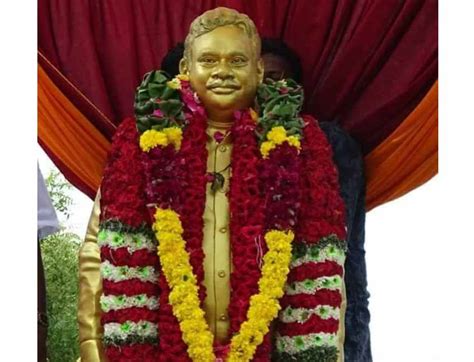 "மாவீரனுடைய அந்த புன்சிரிப்பு... அந்தக் கண்கள் நம்முடன் பேசும் ...