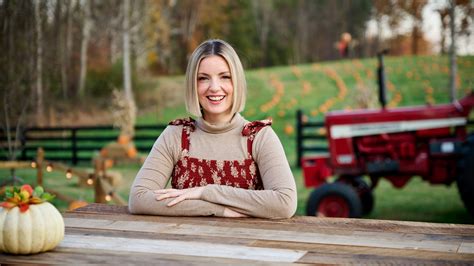 Chef Damaris Phillips hosts 'Outrageous Pumpkins' on Food Network