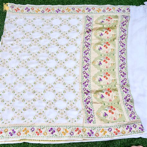 Dyeable Pure Georgette Banarasi Dahlia Border Saree – Khinkhwab