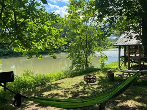 Riverfront Writers Dream| Build a Fire| Skip Rocks - Cabins for Rent in ...