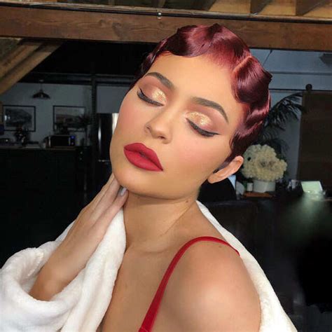 Smudge-Proof Eyeshadow Secret For A Night Out | Femina.in