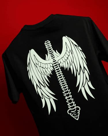 Angel Wings Oversized T-Shirt for Men – Glow in the Dark – Mydesignation