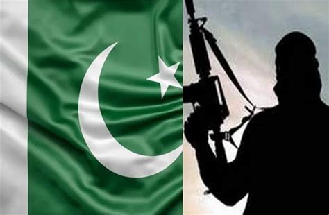 पाकिस्तान में ट्रेन पर फिर आतंकी हमला, धमाके से तीन डिब्बे पटरी से उतरे ...