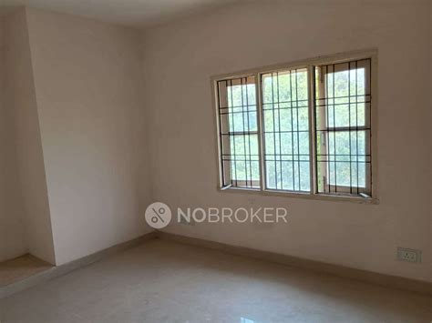 Rail Vihar Phase 3, Block -B, Lingamballi Rly Stn,6th Plf Rd Gulmohar ...