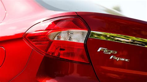 Ford Aspire 2018 Petrol 1.5AT Titanium Exterior Car Photos - Overdrive