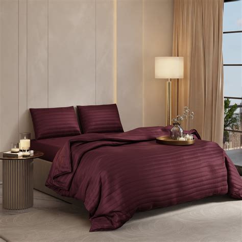 Velvet Wine Quilted King Bed Cover Set – Stoa Paris