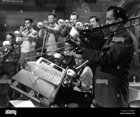 GLENN MILLER and his ORCHESTRA in SUN VALLEY SERENADE 1941 director H ...