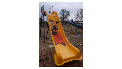 FRP 8 Feet Slide - Parthfibrotech