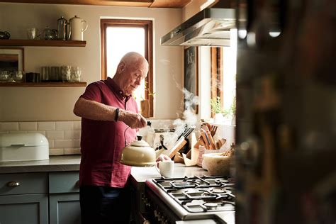 Dementia and Behavior Changes at Sundown | University of Utah Health