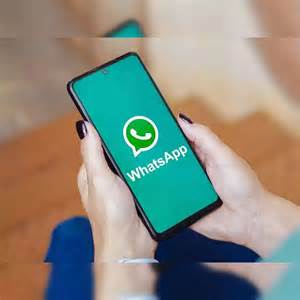 Some users are receiving WhatsApp's new liquid glass design update ...